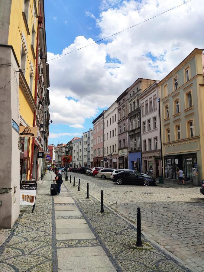 Centrum Apartament Sedziego Свидница Экстерьер фото